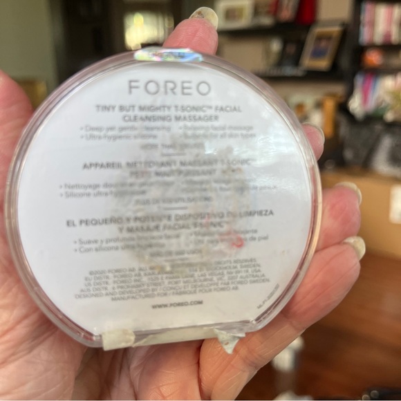 Foreo Luna Play Plus 2 in colour.  Orange.  New Sealed. - Picture 3 of 5